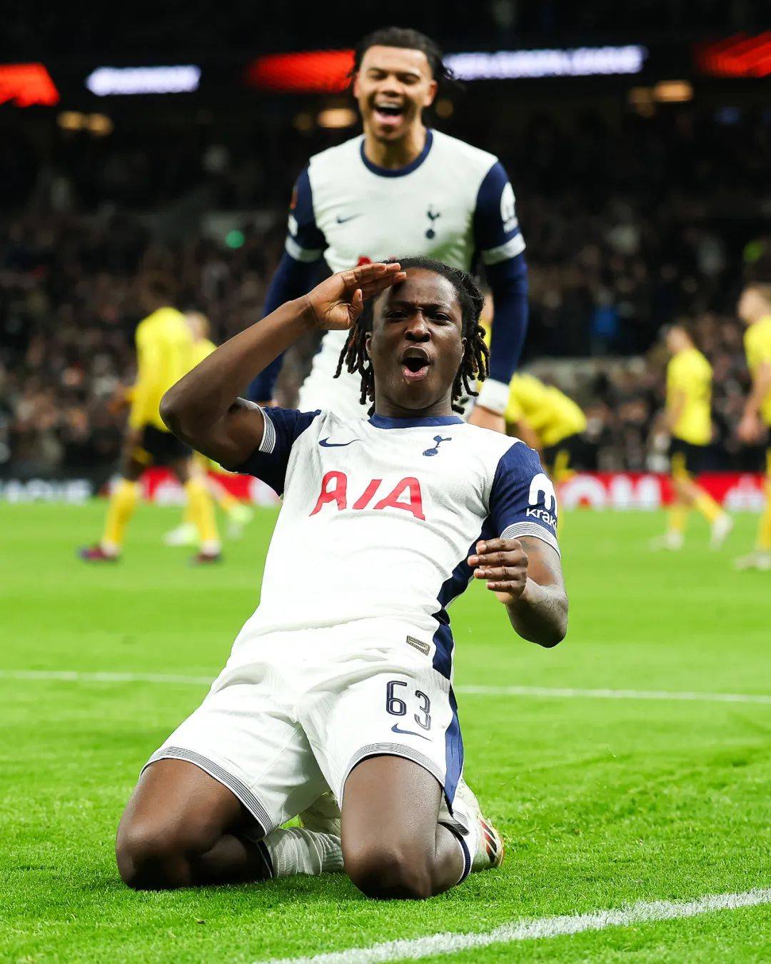 曼联客场逆袭晋级欧联杯半决赛