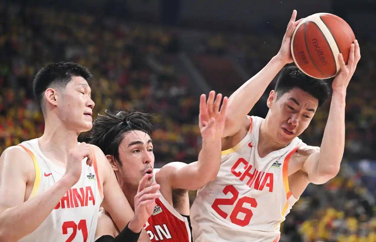 开云体育在线-国内联赛激情澎湃，球员斗志昂扬力争胜利的简单介绍