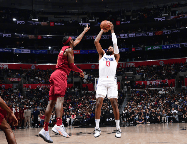 快船队逆转勇士队，挺进西部决赛