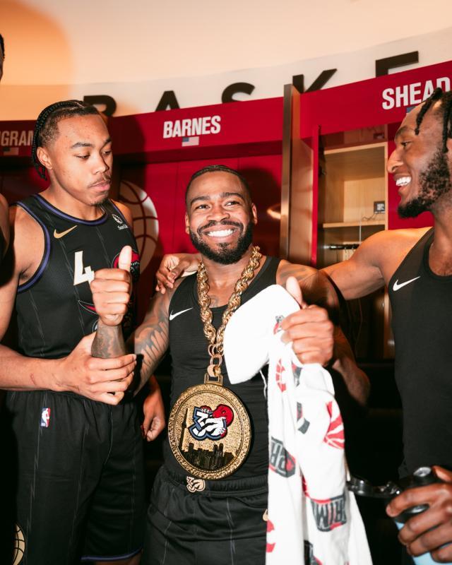 开云下载-包含猛龙逆转黄蜂，继续保持领先优势的词条