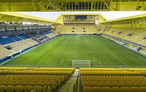 球场上的腥风血雨，壮志凌云的简单介绍