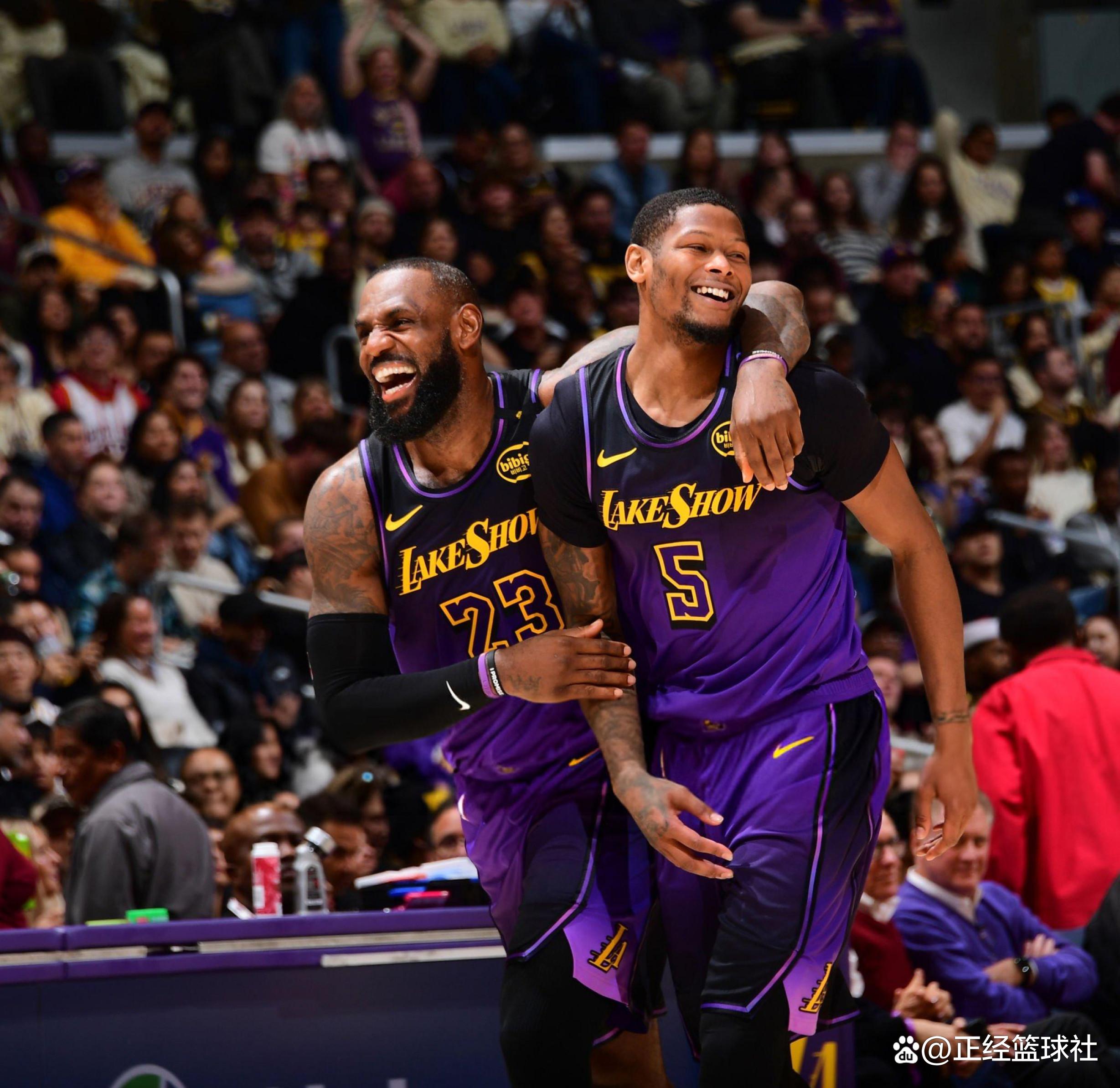 开云体育登录-湖人战胜马刺，詹姆斯和戴维斯各自砍下25+率队取胜的简单介绍