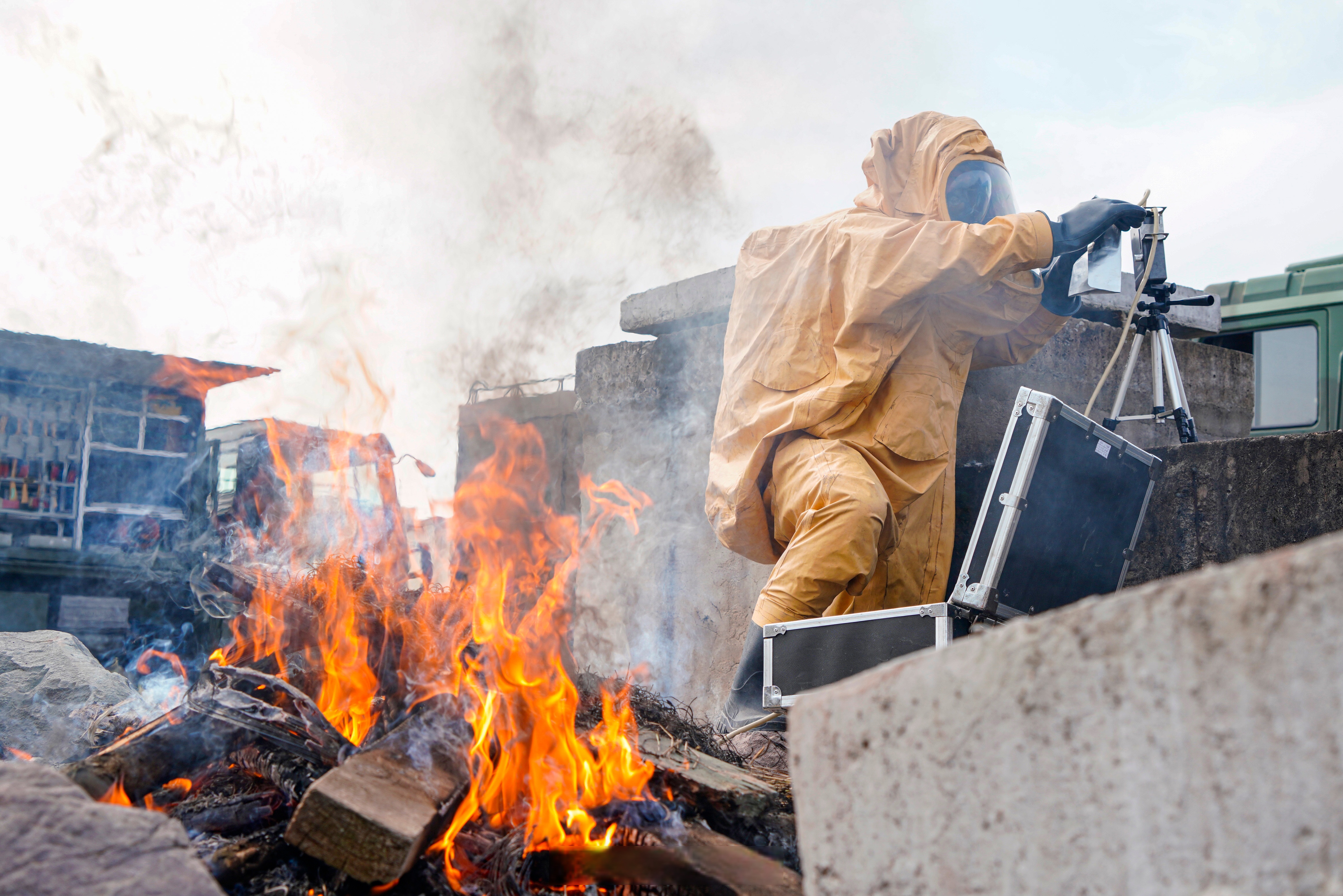 开云体育APP下载-关于赛场硝烟弥漫，球员展开激烈对决的信息