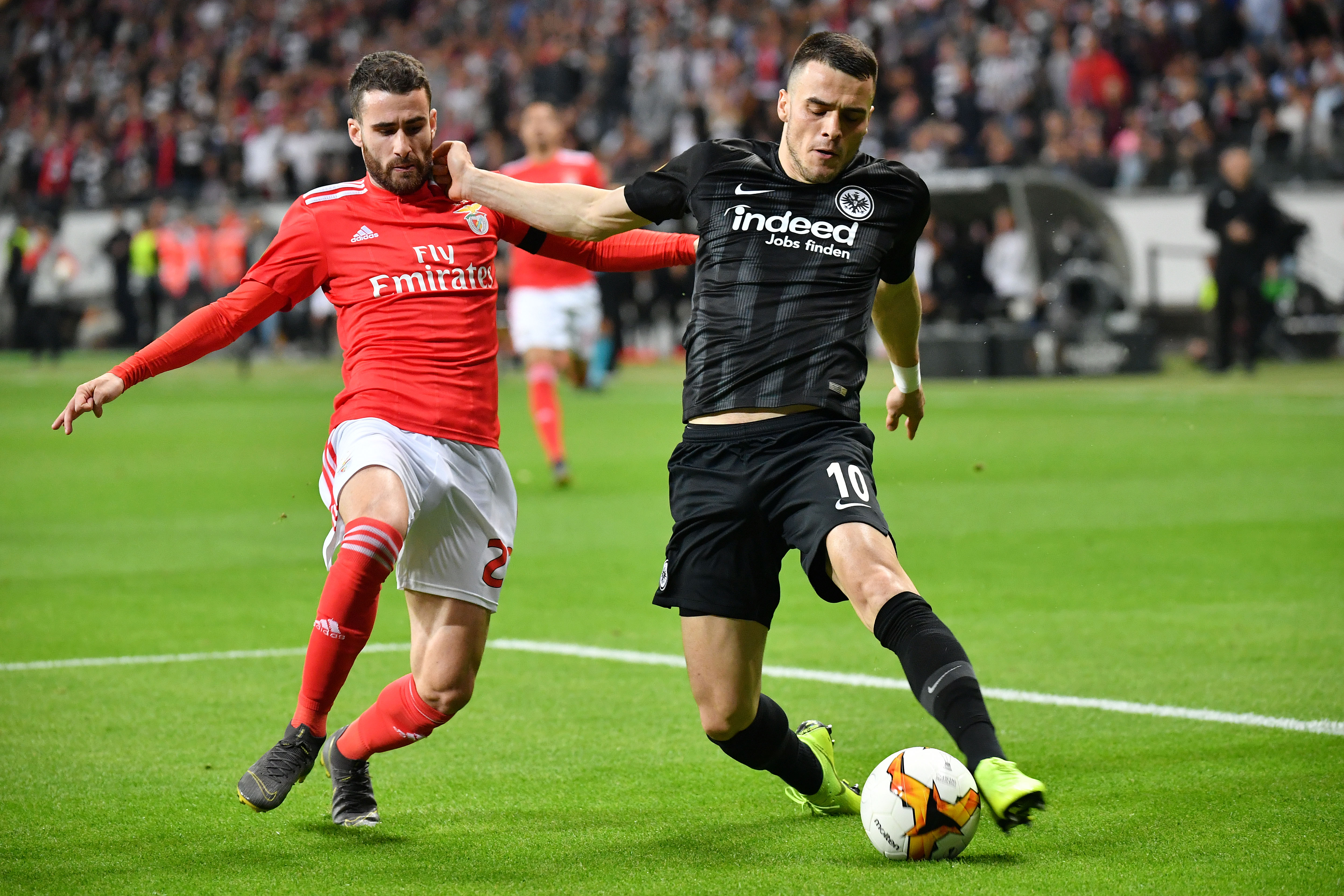 包含瑞典队力克对手，成功晋级欧预赛半决赛的词条