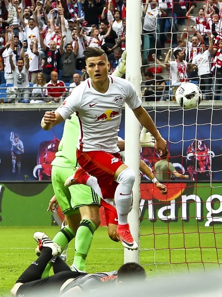 莱比锡红牛队中场组织失误,导致失球的简单介绍 莱比锡红牛队中场组织失误,导致失球的简单介绍