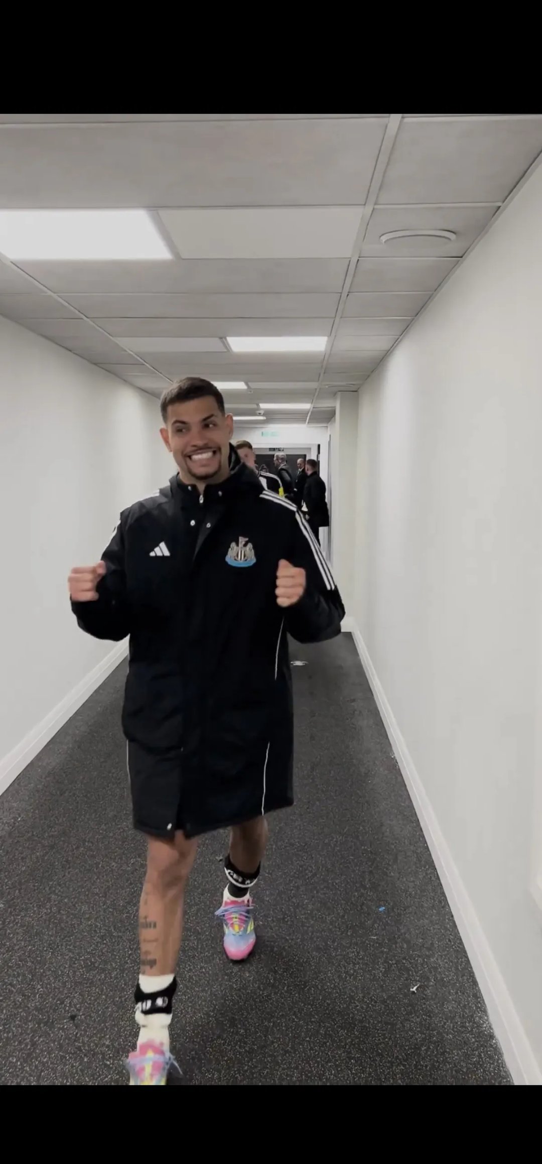 开云体育官网-关于纽卡斯尔客场输球，保级压力增大的信息