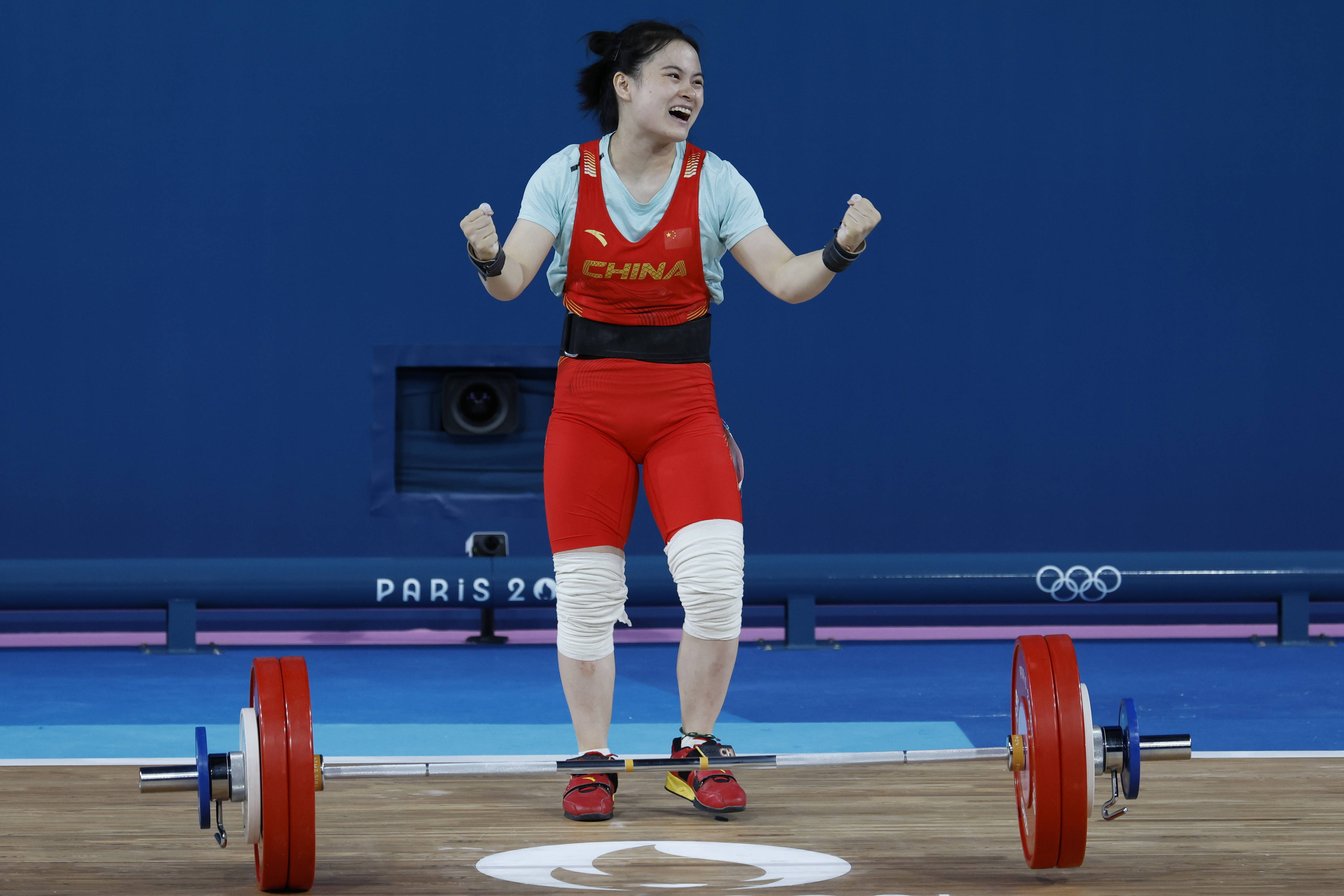 开云体育平台APP-举重项目惊险比拼，选手夺取金牌的喜悦的简单介绍