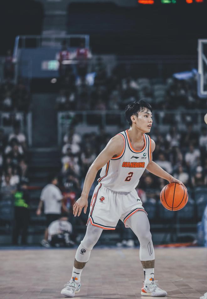 沈阳球员展现出色表现战胜对手 沈阳球员展现出色表现战胜对手