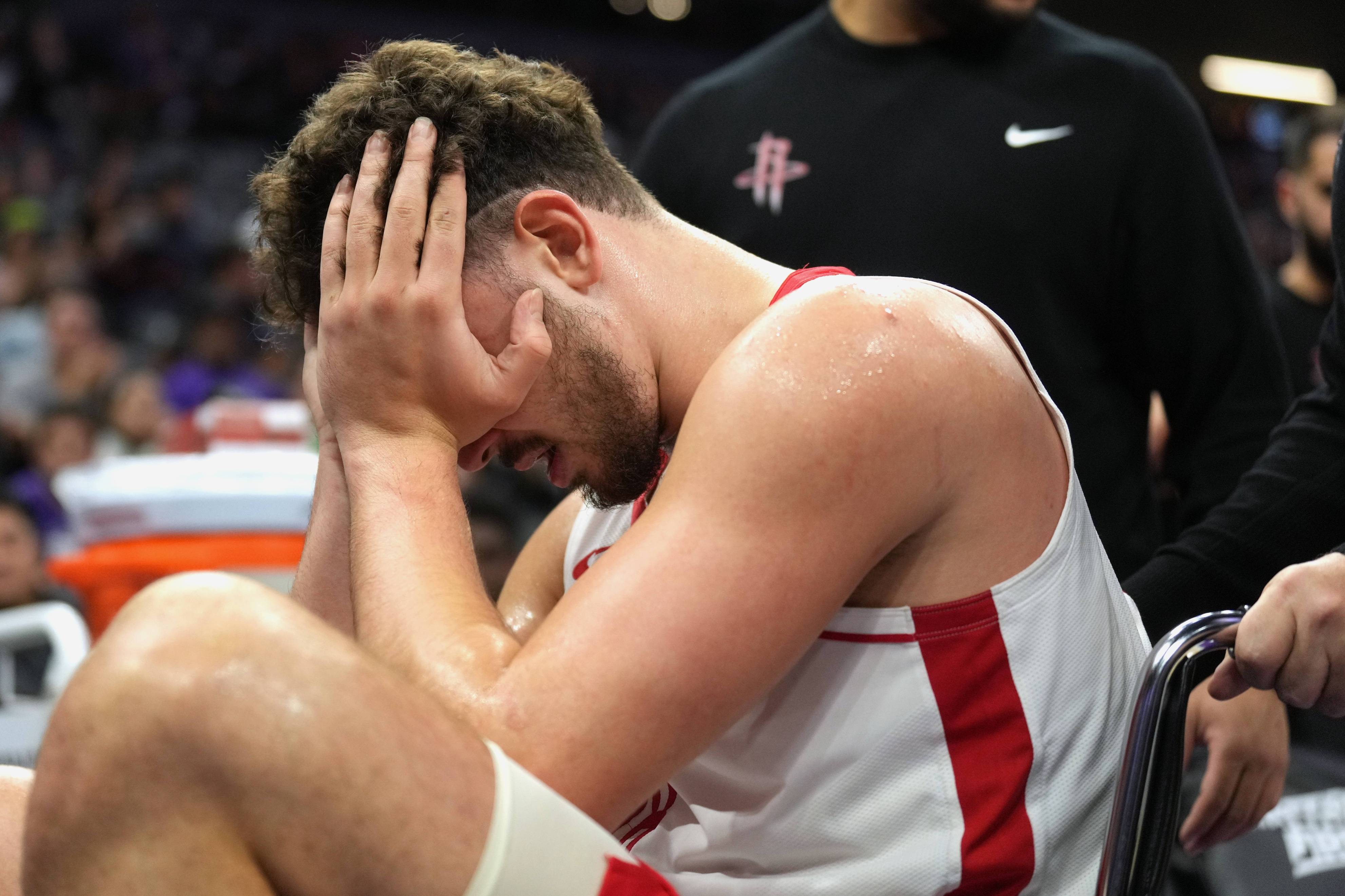 火箭客场击败黄蜂，领跑西部位置稳固