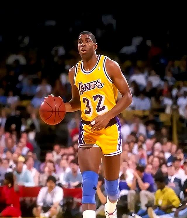 关于魔术师约翰逊突破年大纪录,再次展现神奇球技的信息 关于魔术师约翰逊突破年大纪录,再次展现神奇球技的信息