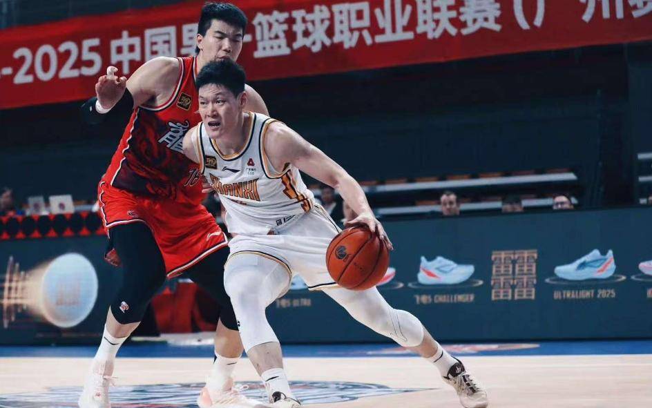 开云下载-北京队外援爆发，夺得关键胜利