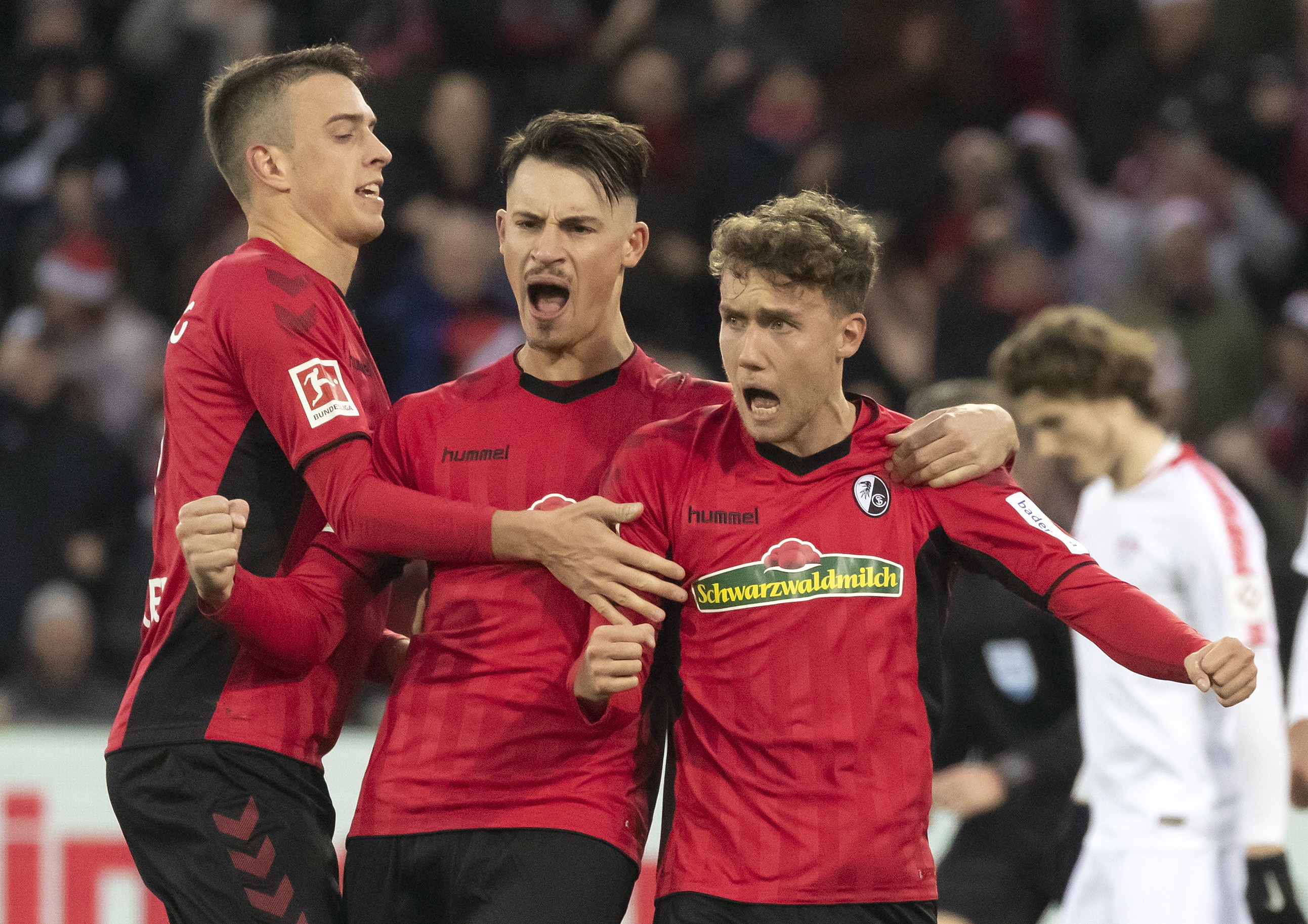 弗赖堡队战胜困难取胜，战胜对手拼搏到底的简单介绍