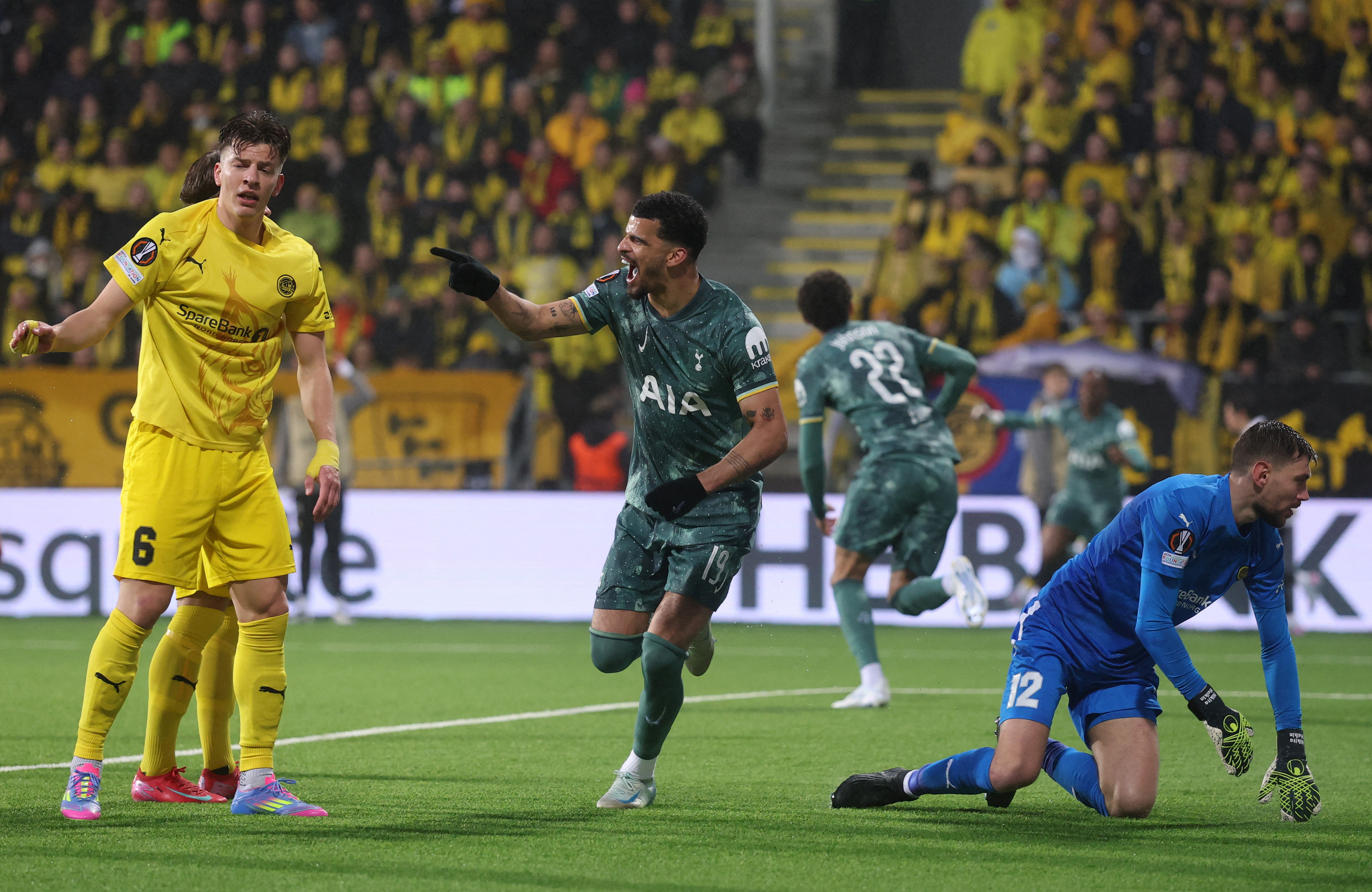 巴黎举行棒球比赛，热刺表现历史性的简单介绍