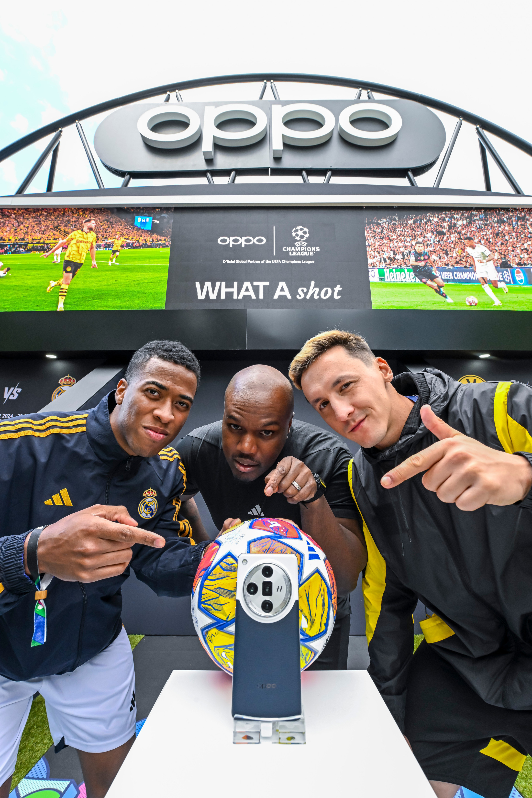 开云体育-关于国际足球大战激发球迷无限热情的信息