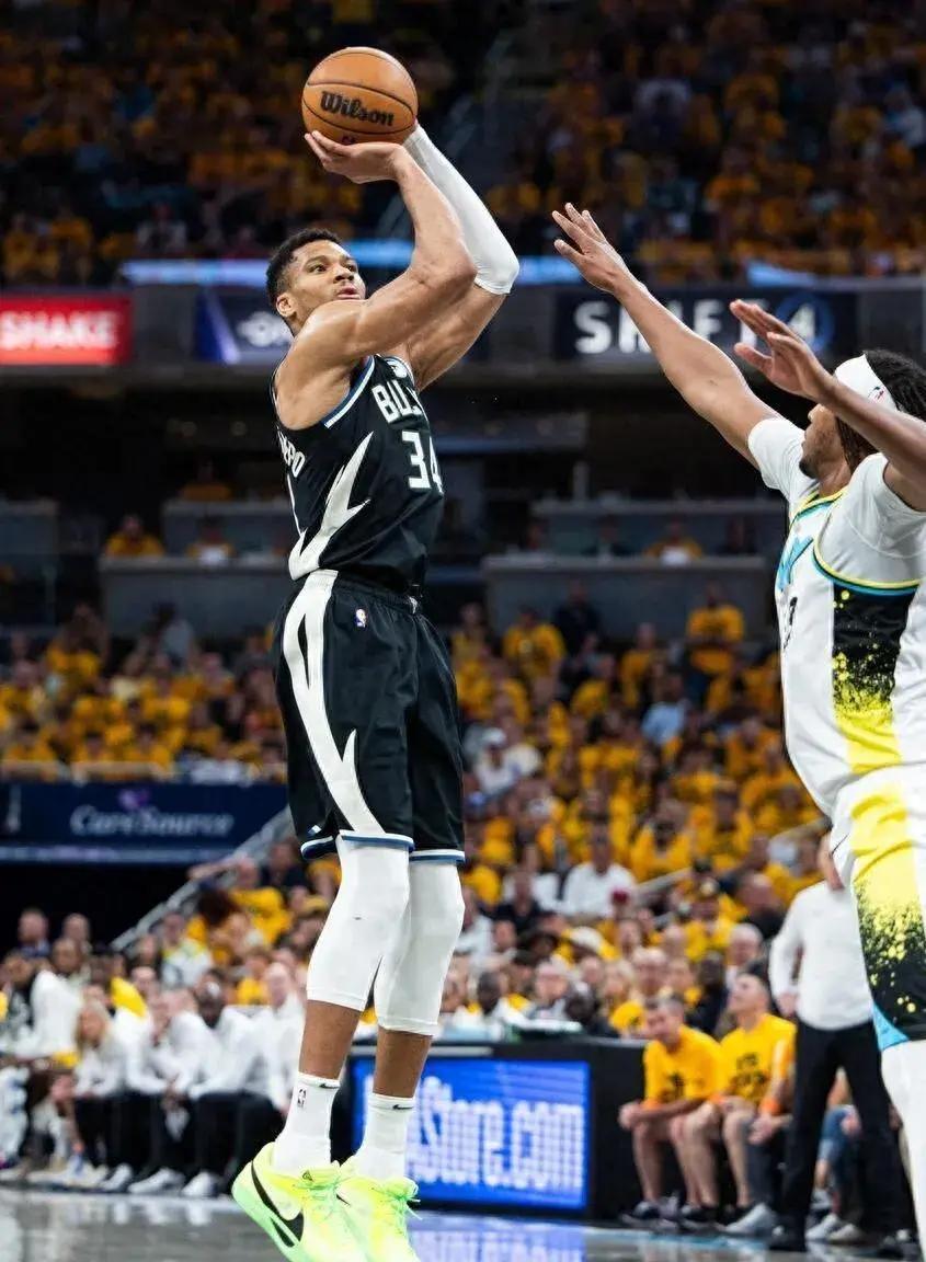 开云体育app-湖南湘涛换帅后开局不顺，球员面临压力的简单介绍