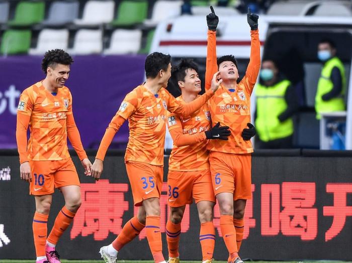 江苏苏宁强劲反攻，山东鲁能无力回天的简单介绍