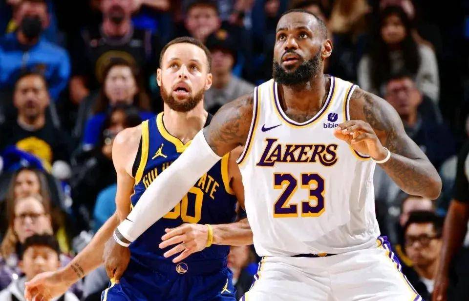 开云体育官网-包含汉堡队前场压制力增强，对手束手无策的词条