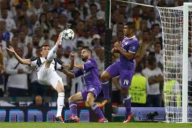 开云下载-梅开二度！罗纳尔多助尤文图斯取胜