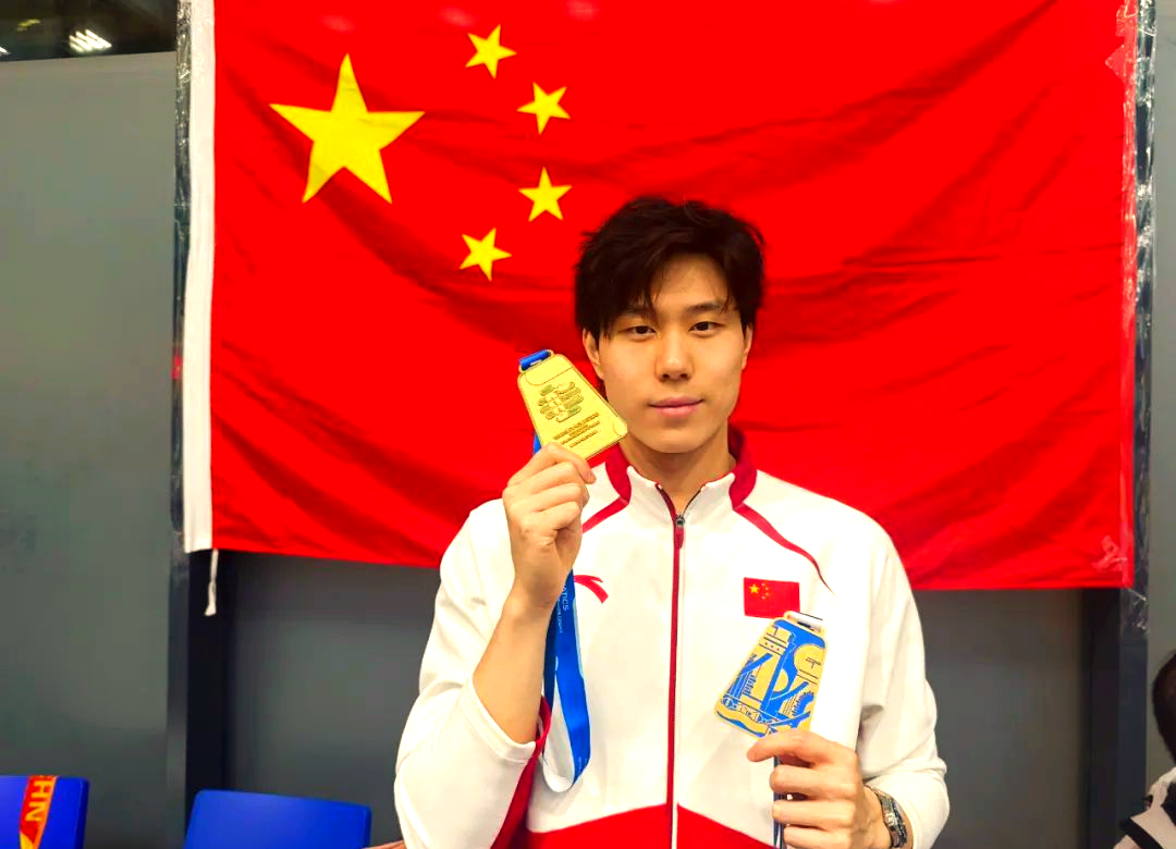 斯洛伐克游泳选手优异发挥，斩获金牌