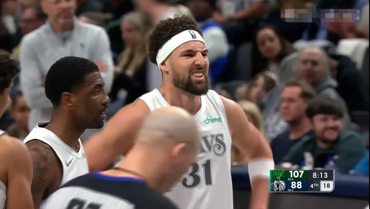 独行侠队主场击败雄鹿队，表现抢眼