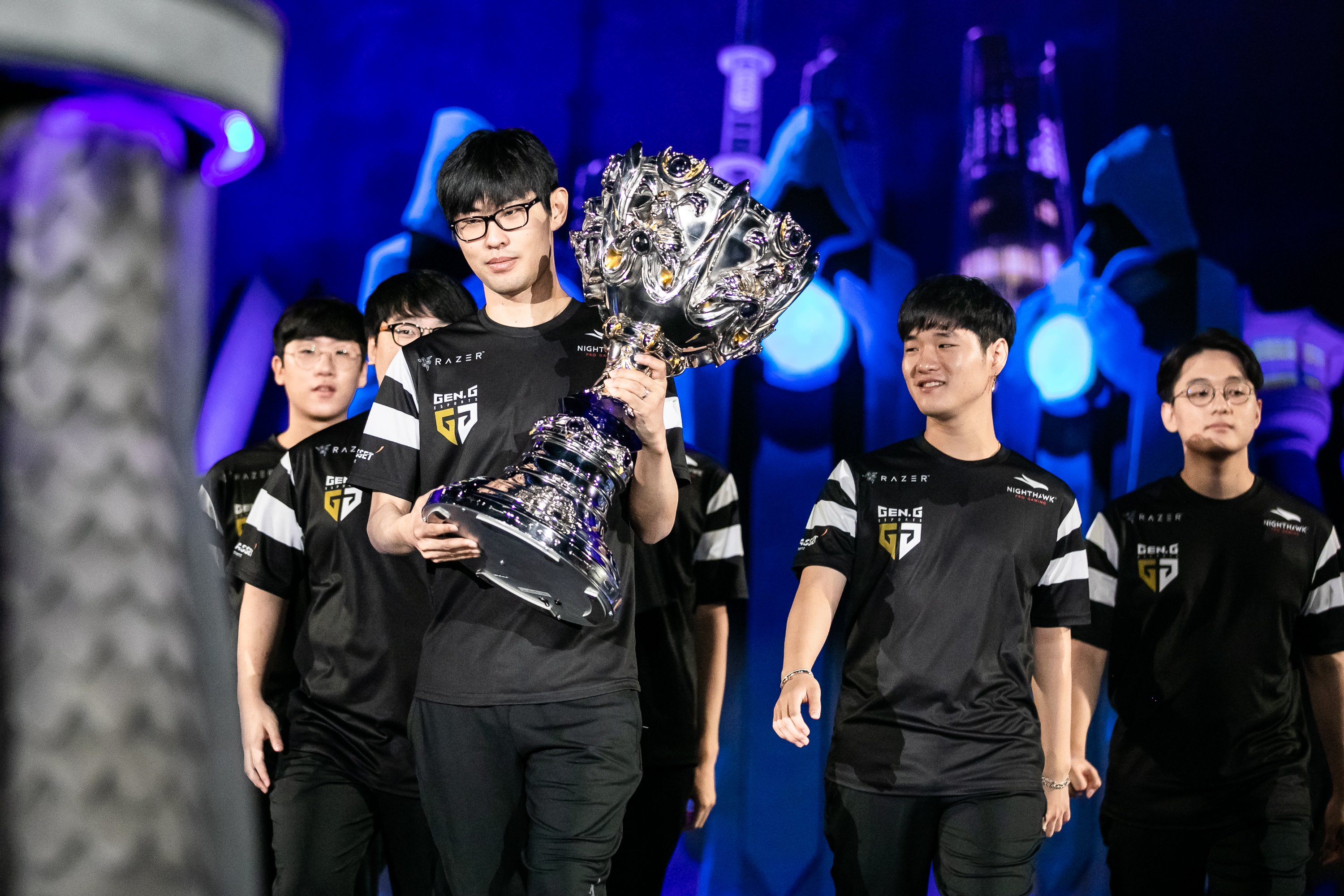 开云APP-GEN翻盘RNG，Viper成为全场焦点八强赛3:2（成都）