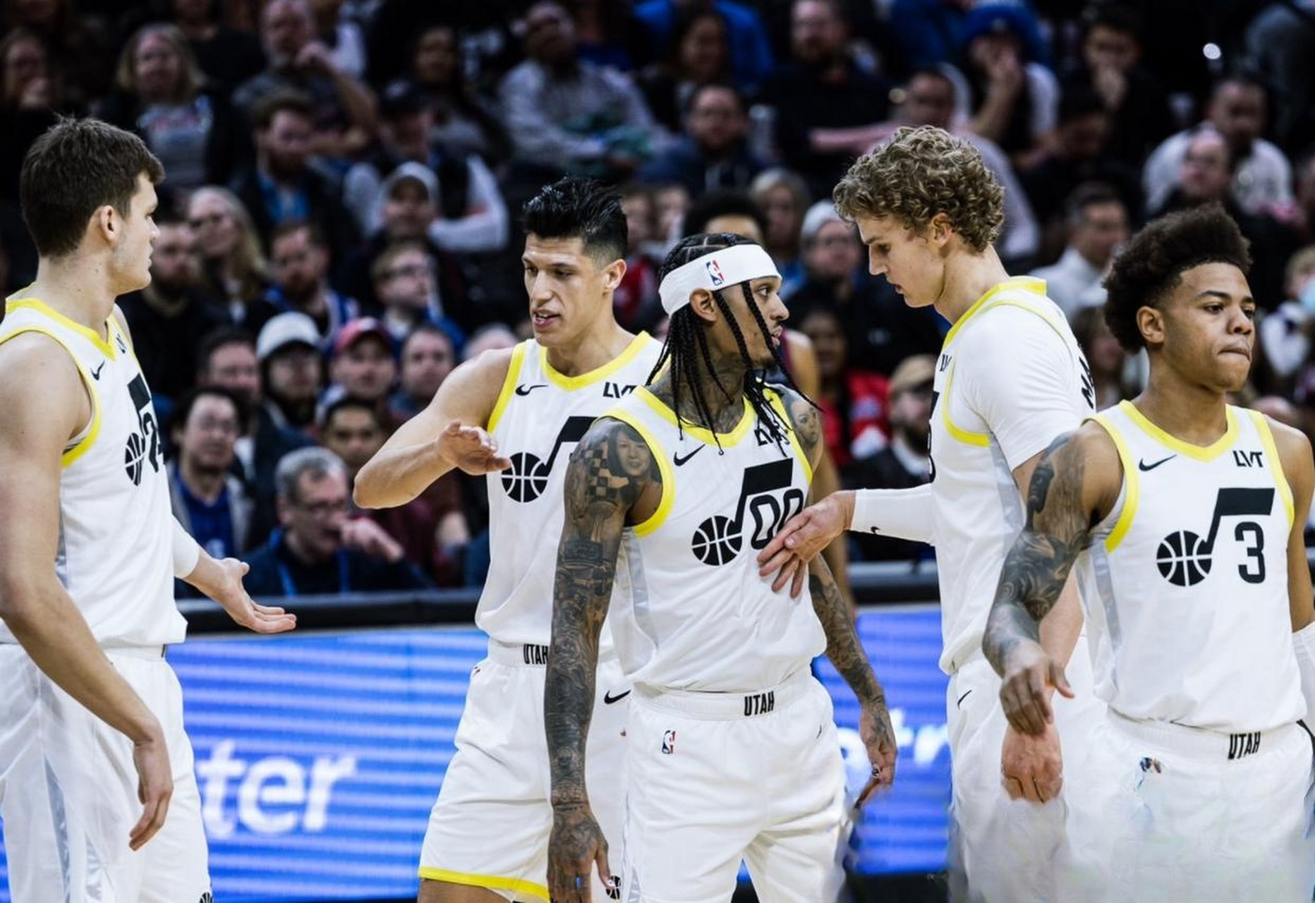 犹他爵士队夺冠抱负明显，球迷期待更多精彩表现的简单介绍