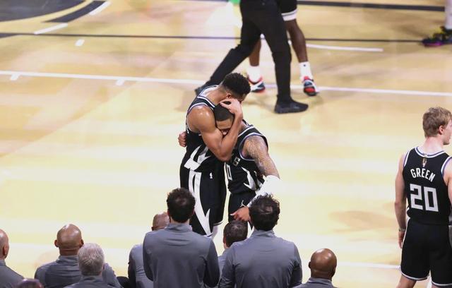 雄鹿在激战中脱颖而出,取得宝贵胜利的简单介绍 雄鹿在激战中脱颖而出,取得宝贵胜利的简单介绍