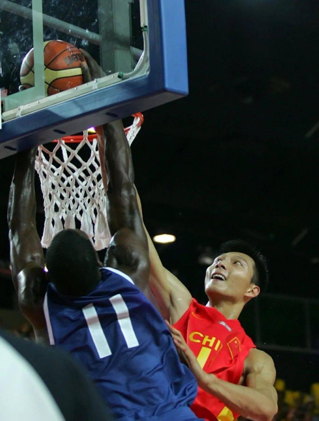 包含尼日利亚男篮血洗中国男篮，乔治关键制胜的词条