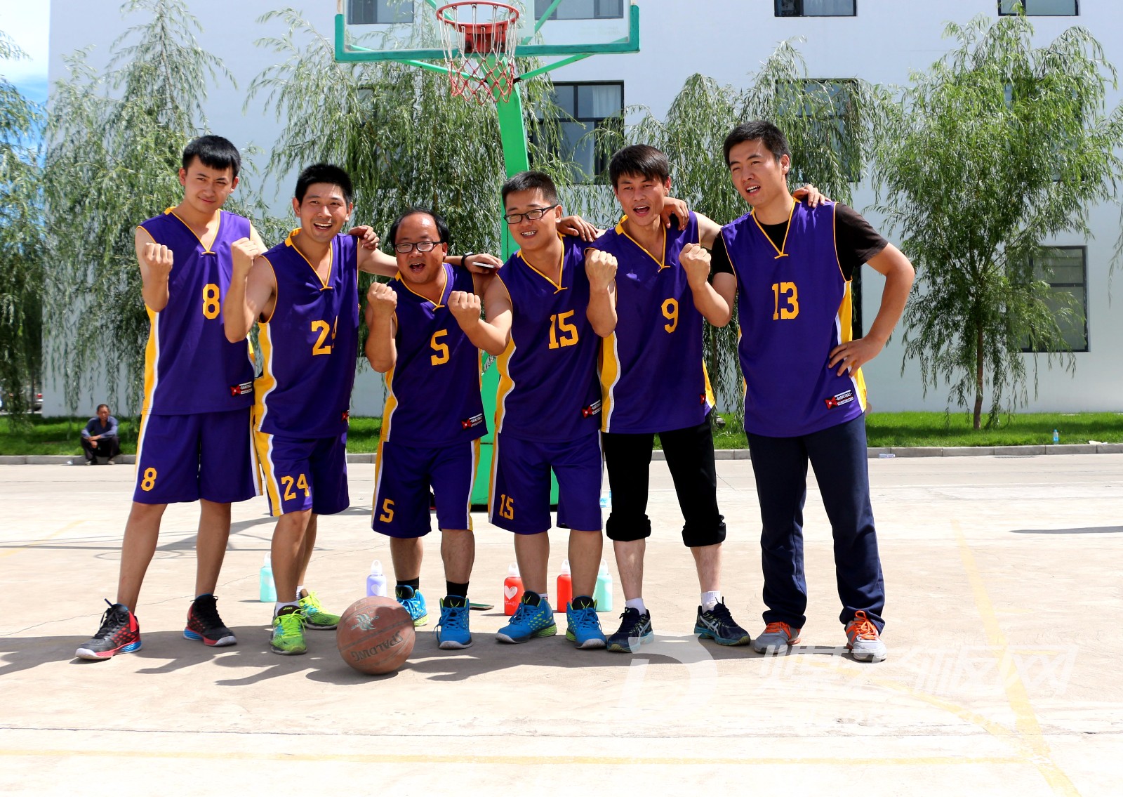 关于冷静与激情交织！篮球完美收官的信息