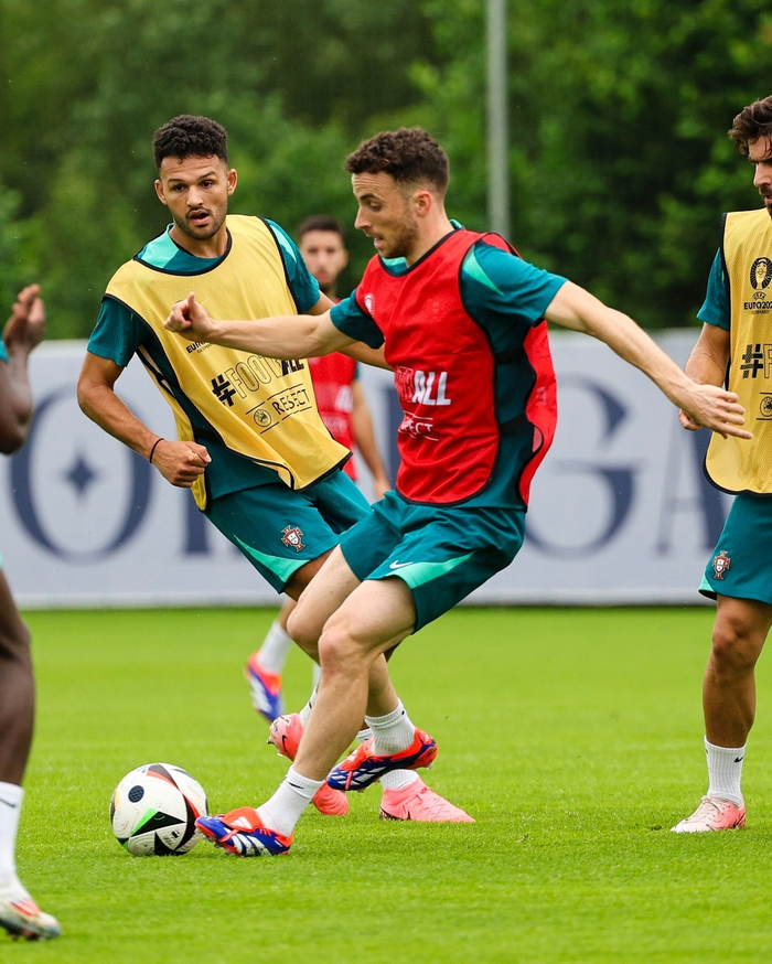 葡萄牙队鏖战波兰队，波尔扛起全队的简单介绍