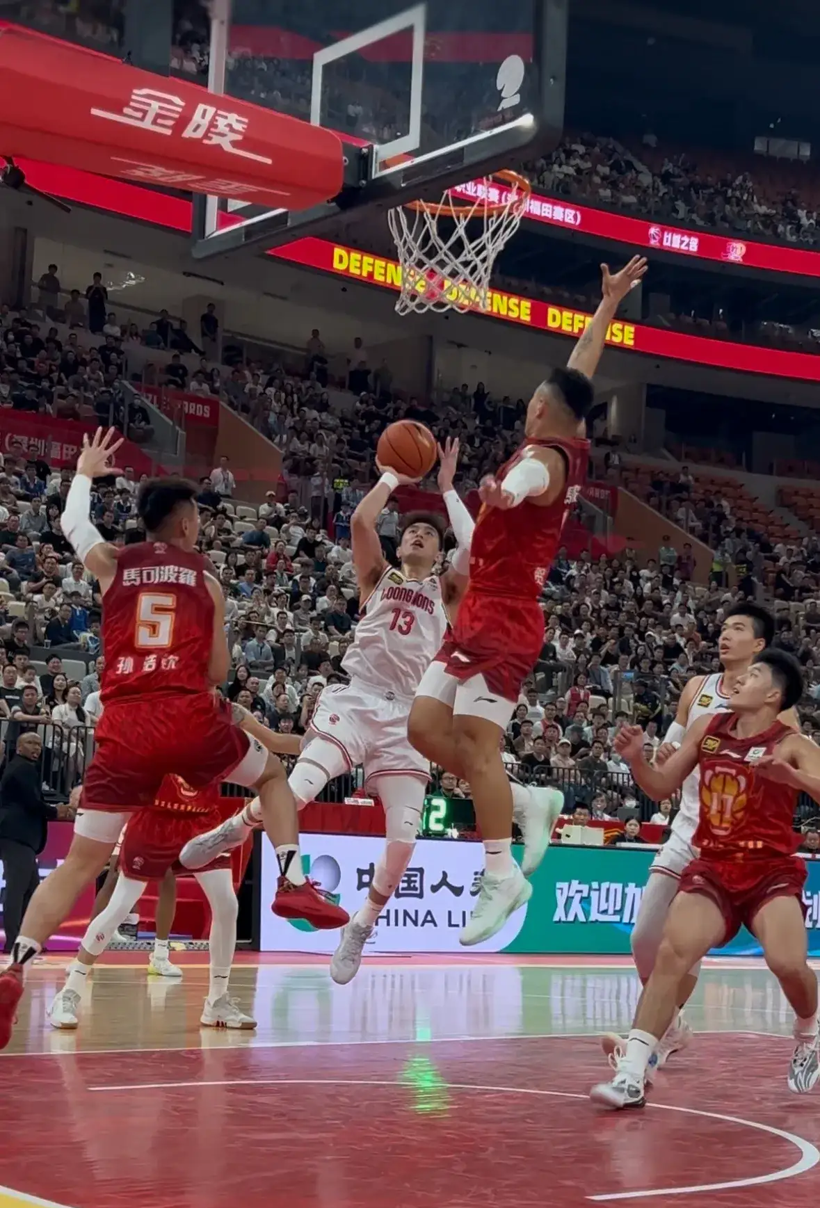 开云体育入口-爵士横扫深圳队，郭艾伦带队取胜的简单介绍