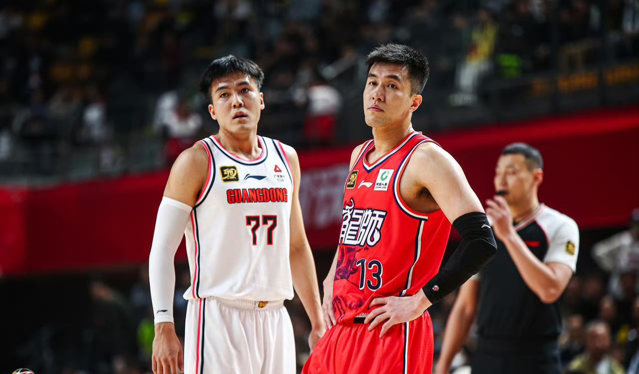 爵士横扫深圳队，郭艾伦带队取胜的简单介绍